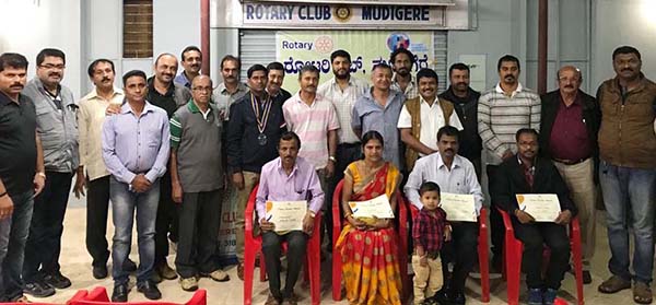 ಶಿಕ್ಷಕರು ವಿದ್ಯಾರ್ಥಿಗಳಲ್ಲಿ ಆತ್ಮವಿಶ್ವಾಸ ಹೆಚ್ಚಿಸಲಿ: ಪ್ರಭಾಕರ್